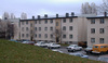 SAK01262
 Stockholm, Sätra, Hållsätra 6, Lövsätragränd 31-53. Entrésida. Foto från väst.

