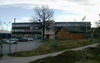 Sätra, Stensätra 7, Strömsätravägen 16.

Norra gaveln. Denna del av byggnaden inrymmer kontorslokaler. Till höger den lilla stugan.


 