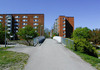 Akalla, Porkala 3,4, Sveaborgsgatan och Kaskögatan.

Det finns gott om gångvägar i och omkring området. 