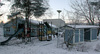 SAK01360 Sthlm, Sätra, Högsätra 14, Sätra Skolan, Bogsätravägen 24, fr O. 

Fritidshemmet Bogan från öster, med lekplats och förrådsbyggnad i förgrunden. 




