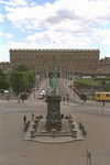Stockholms slott från Gustav Adolfs torg med Norrbro. 

