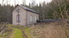 Gälareds kraftverk uppfördes 1906 av Dalsjöfors Väveri AB. Nedre delen av tuben är av nitad stål.