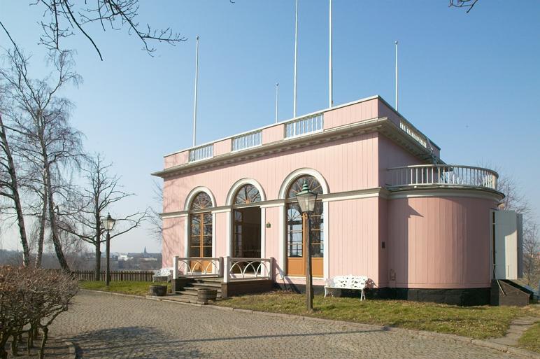 Borgen på Ladugårdsgärde byggdes för Karl XIV Johan 1820 efter Fredrik Bloms ritningar. 1977 härjades Borgen av en eldsvåda. Den är nu uppbyggd i ursprungligt skick.
