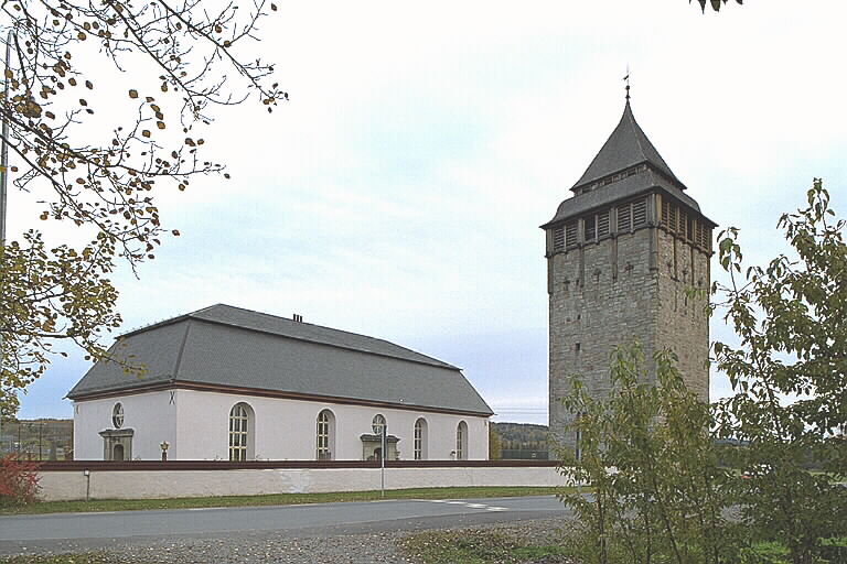 Brunflo kyrka med kastal