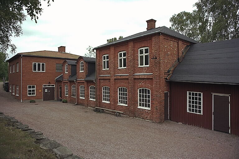 Hylténs industrimuseum. Fabriken från gårdssidan.