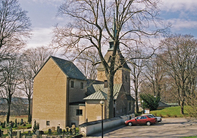 Brännkyrka kyrka, exteriör från nordost. 