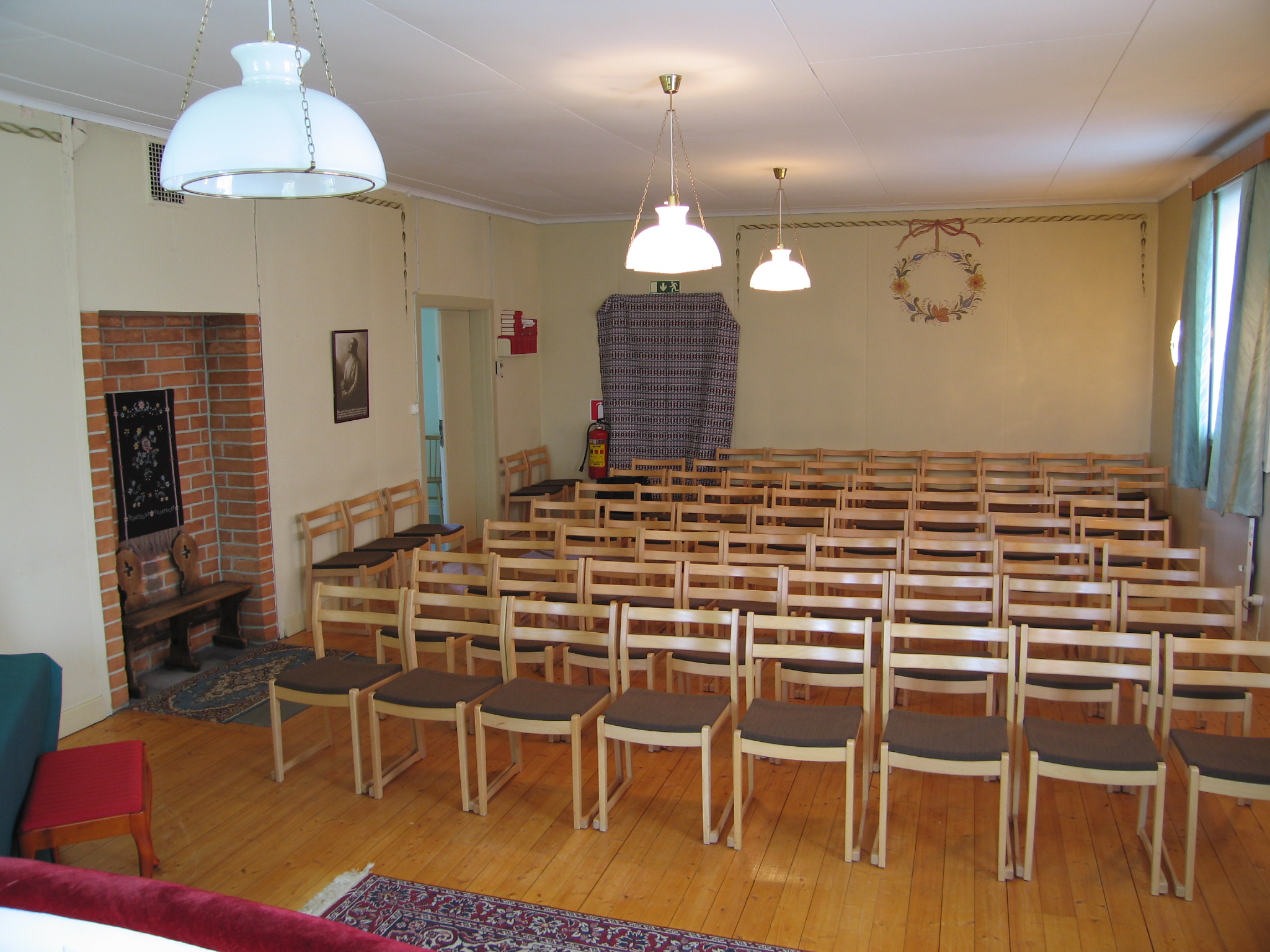 Klockestrands kapell, interiör, kyrksalen från koret. 