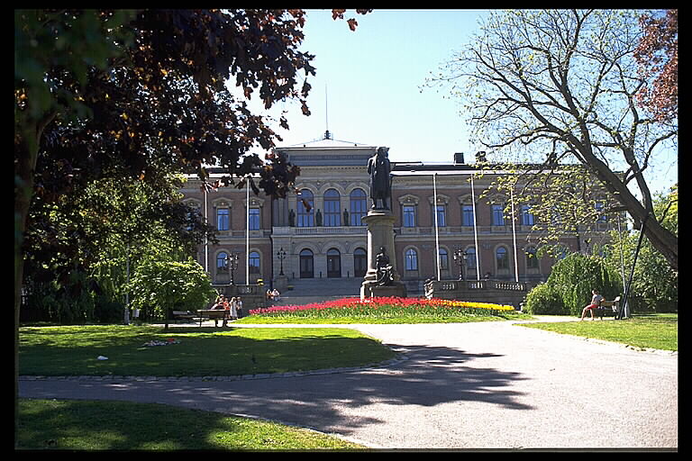 Uppsala universitet, huvudbyggnaden